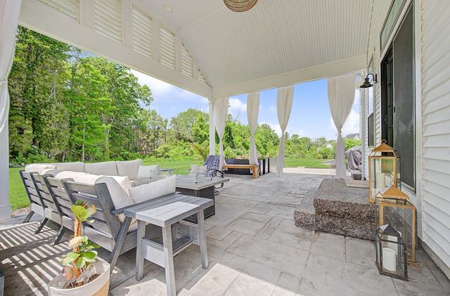 3 Conway Ln, Foxboro, MA 02035