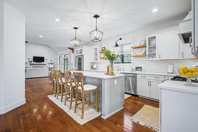 3 Conway Ln, Foxboro, MA 02035