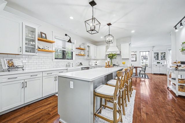 3 Conway Ln, Foxboro, MA 02035
