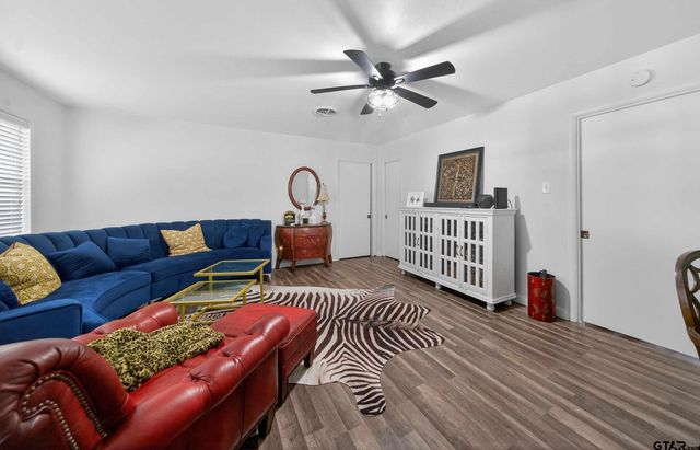 815 Circle Dr, Jacksonville, TX 75766