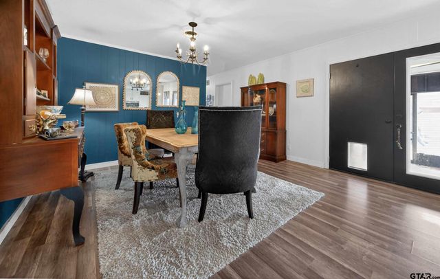 815 Circle Dr, Jacksonville, TX 75766