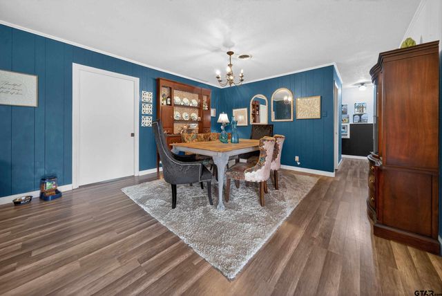 815 Circle Dr, Jacksonville, TX 75766