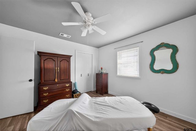 815 Circle Dr, Jacksonville, TX 75766