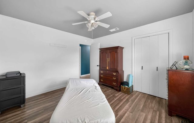 815 Circle Dr, Jacksonville, TX 75766