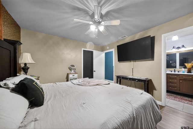 815 Circle Dr, Jacksonville, TX 75766