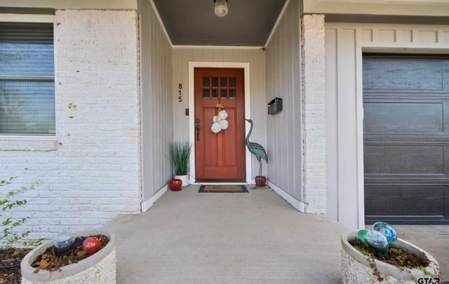 815 Circle Dr, Jacksonville, TX 75766