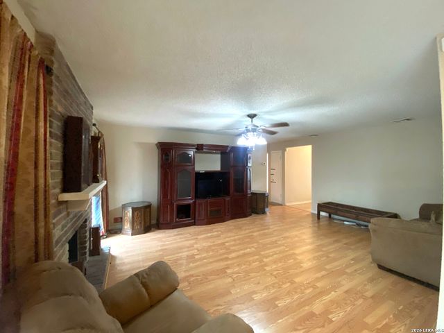 7127 SPRING FLOWER ST, San Antonio, TX 78249