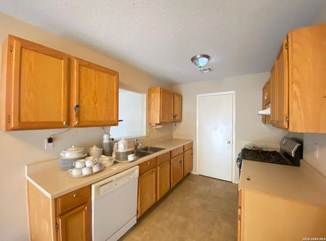 7127 SPRING FLOWER ST, San Antonio, TX 78249