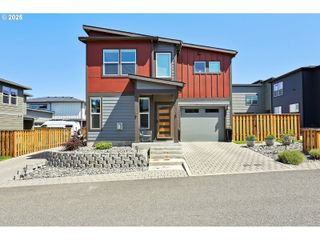 1250 29TH St, Hood River, OR 97031