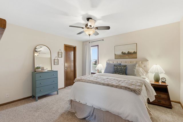 236 S Forestview Ct, Wichita, KS 67205