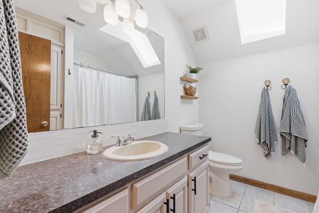 236 S Forestview Ct, Wichita, KS 67205