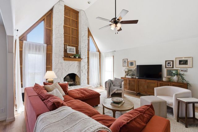 236 S Forestview Ct, Wichita, KS 67205