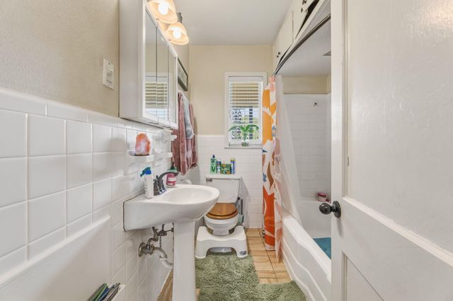 301 E 34th ST 107, Austin, TX 78705