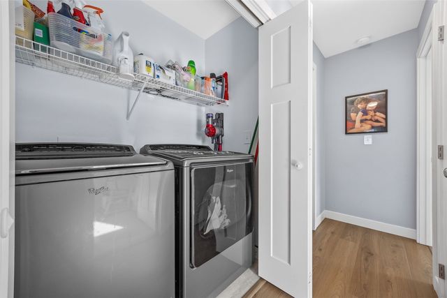 699 Waveland Dr, Marion, IA 52302