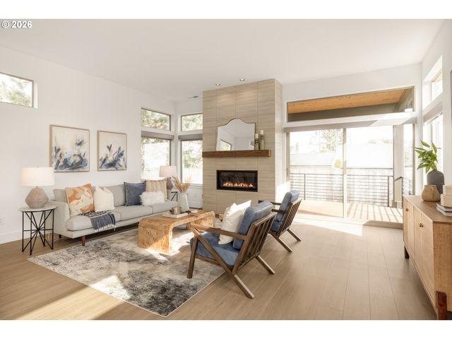 6151 N DEPAUW St, Portland, OR 97203