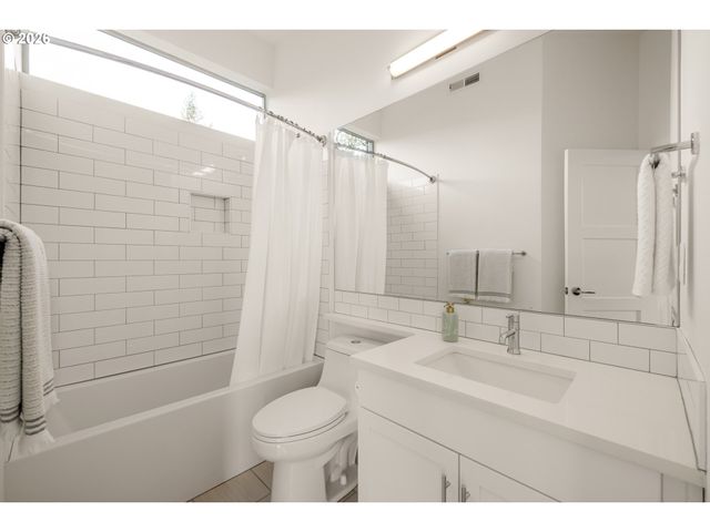 6151 N DEPAUW St, Portland, OR 97203