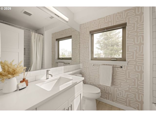 6151 N DEPAUW St, Portland, OR 97203