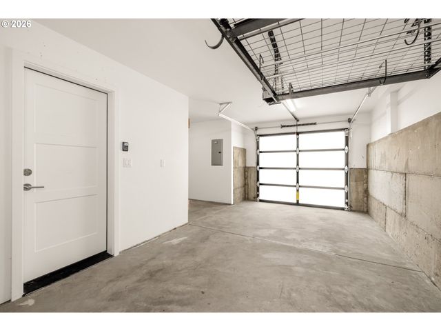 6151 N DEPAUW St, Portland, OR 97203