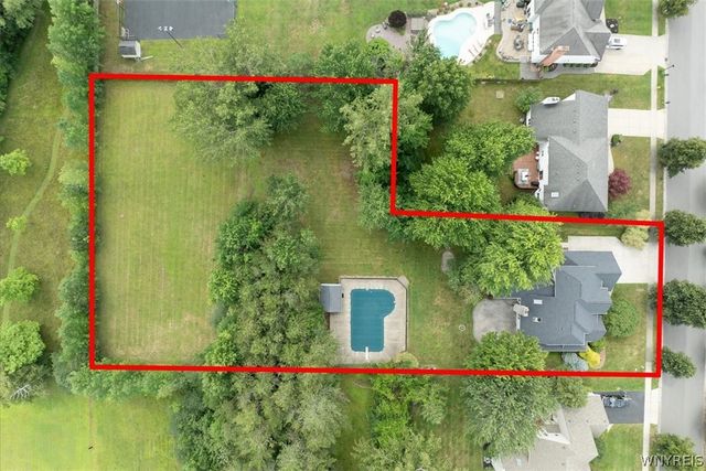 43 East Pinelake Drive, Amherst, NY 14221