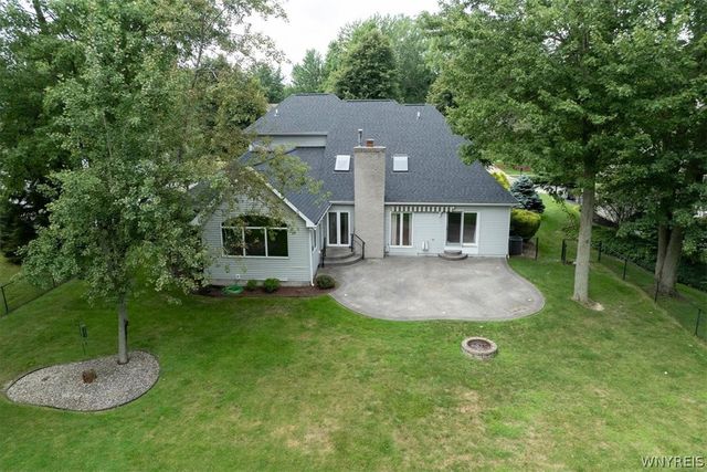 43 East Pinelake Drive, Amherst, NY 14221