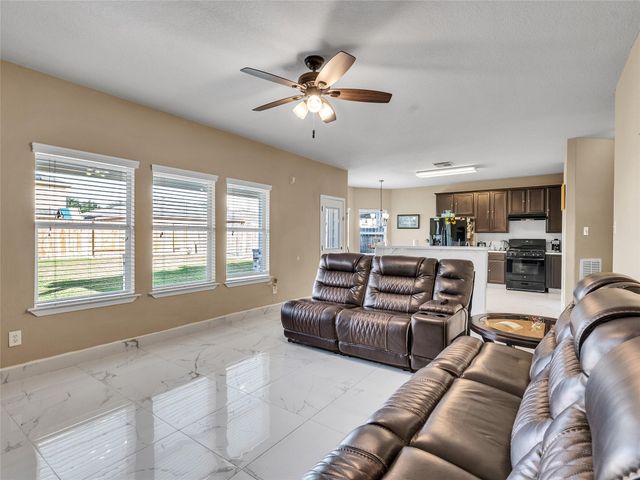 6531 Lost Pines Bend, Houston, TX 77049