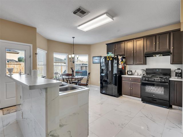 6531 Lost Pines Bend, Houston, TX 77049