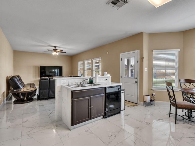 6531 Lost Pines Bend, Houston, TX 77049