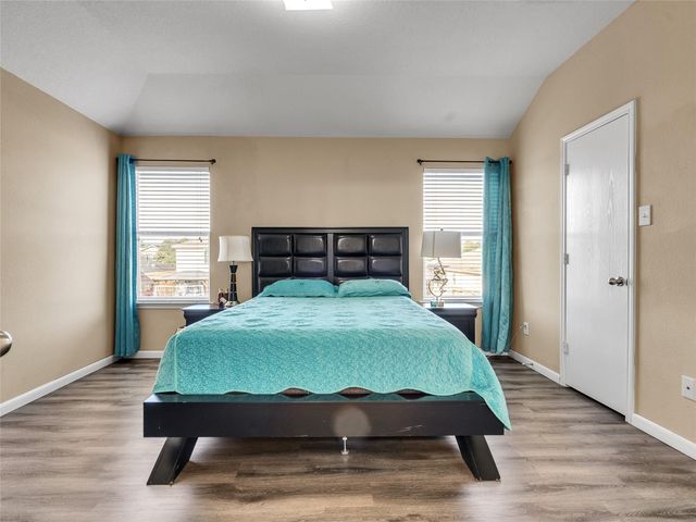 6531 Lost Pines Bend, Houston, TX 77049