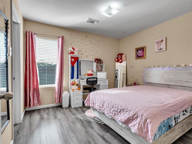 6531 Lost Pines Bend, Houston, TX 77049