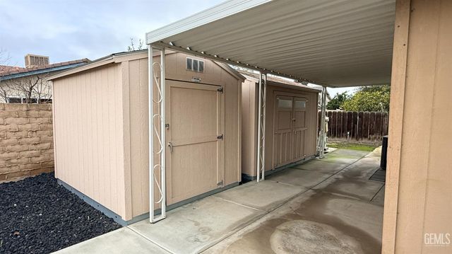 4113 Estate Street, Bakersfield, CA 93313