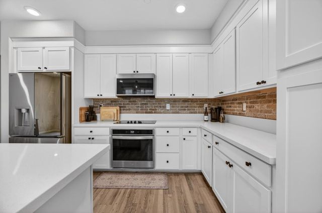 3074 Meadow Run Walk, Sacramento, CA 95833
