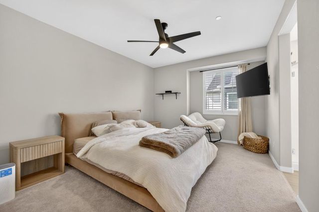 3074 Meadow Run Walk, Sacramento, CA 95833