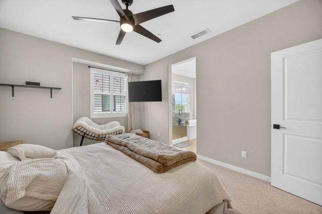 3074 Meadow Run Walk, Sacramento, CA 95833