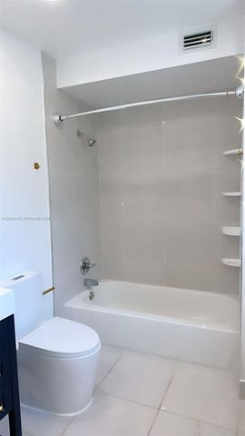 1220 S 29th Avenue, Hollywood, FL 33020