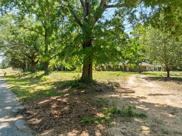 51 Old Rawls Springs, Hattiesburg, MS 39402