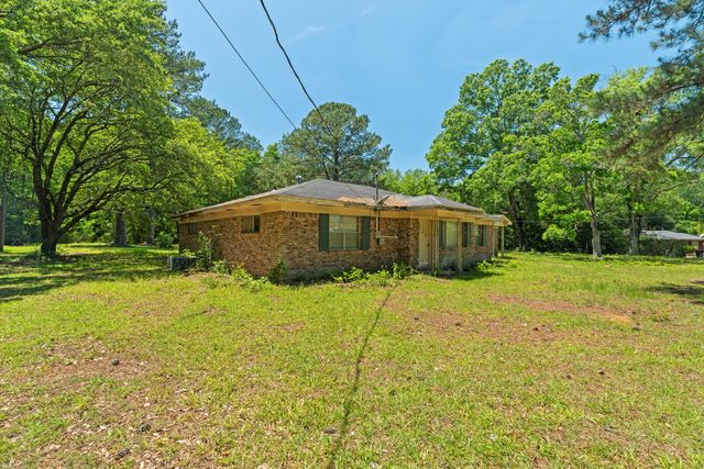 51 Old Rawls Springs, Hattiesburg, MS 39402