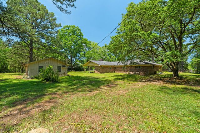 51 Old Rawls Springs, Hattiesburg, MS 39402