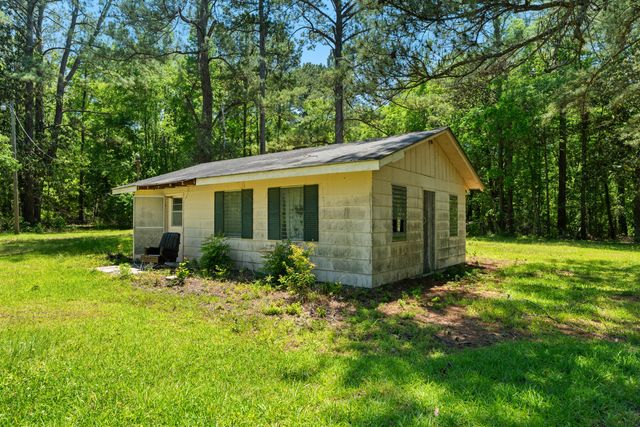 51 Old Rawls Springs, Hattiesburg, MS 39402