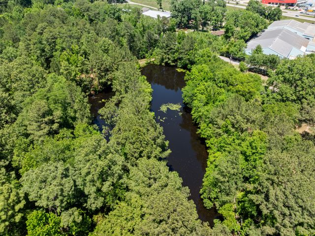 51 Old Rawls Springs, Hattiesburg, MS 39402