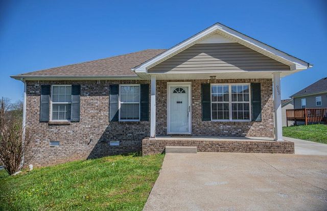 955 Russet Dr, Clarksville, TN 37040