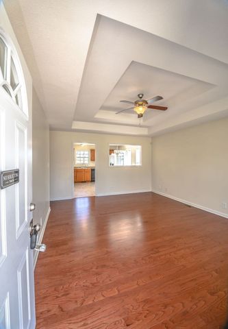 955 Russet Dr, Clarksville, TN 37040
