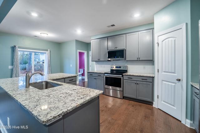 505 W Red Head Circle, Sneads Ferry, NC 28460