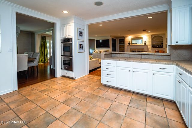 2258 Bellingrath Road, Jackson, MS 39211