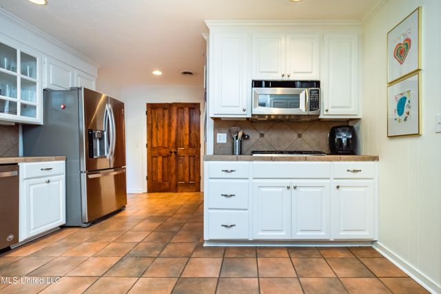 2258 Bellingrath Road, Jackson, MS 39211