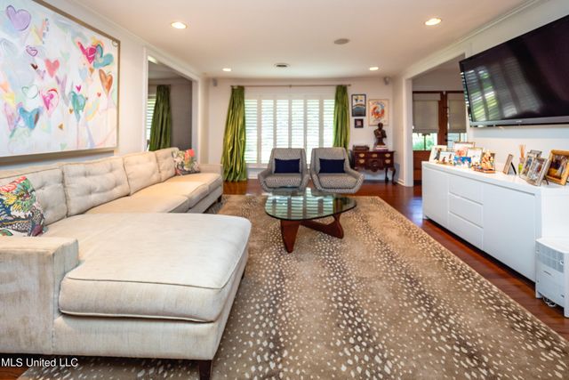 2258 Bellingrath Road, Jackson, MS 39211