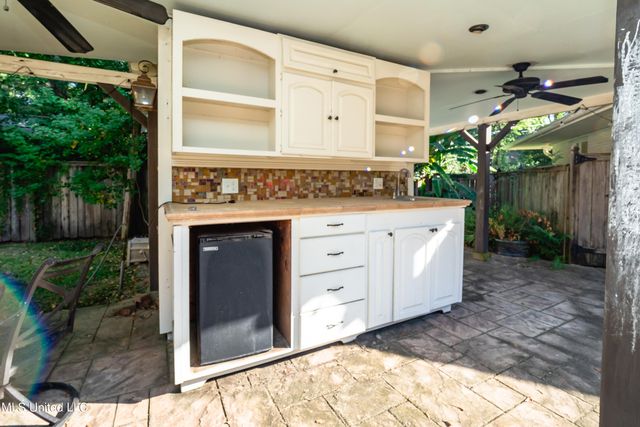 2258 Bellingrath Road, Jackson, MS 39211