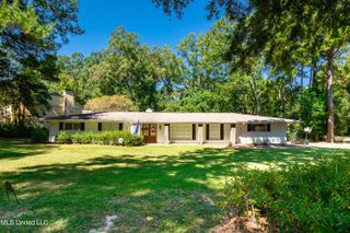 2258 Bellingrath Road, Jackson, MS 39211