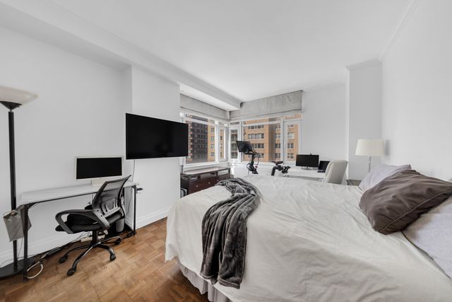 404 E 76th St Apt 8C, New York City, NY 10021