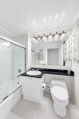 404 E 76th St Apt 8C, New York City, NY 10021