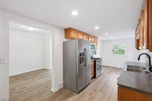 1628 Parker Drive, Mayfield Heights, OH 44124